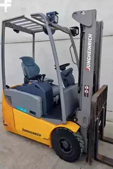 Elektromos 3 kerekű 2019  Jungheinrich EFG 113 310 ZZ (1)