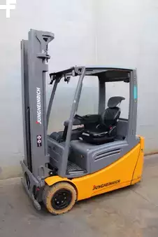 Elektromos 3 kerekű 2019  Jungheinrich EFG 220 550 DZ (3)