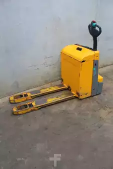 Elektrische palletwagens 2022  Jungheinrich EJE 222 LI-ION (2)