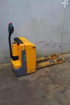 Elektrische palletwagens 2022  Jungheinrich EJE 222 LI-ION (3)