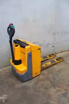 Elektrische palletwagens 2022  Jungheinrich EJE 222 LI-ION (3)