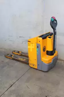 Elektrische palletwagens 2022  Jungheinrich EJE 222 LI-ION (2)