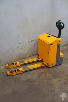 Elektrische palletwagens 2022  Jungheinrich EJE 222 LI-ION (2)