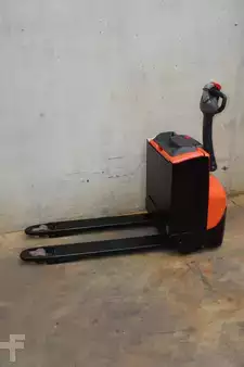 Porta-paletes elétrico 2020  BT LWE 160 (2)