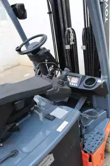 Carrelli elettrici 3 ruote 2019  Toyota 8FBE16T (8)