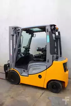 Diesel Forklifts 2019  Jungheinrich DFG 320s 500 DZ (4)