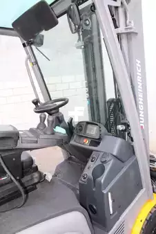 Diesel Forklifts 2019  Jungheinrich DFG 320s 500 DZ (8)