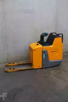 Porta-paletes elétrico 2020  Jungheinrich ERE 225 FRUTERA (2)