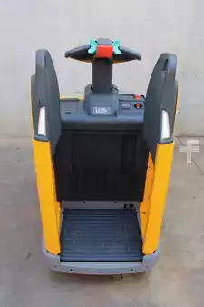 Porta-paletes elétrico 2020  Jungheinrich ERE 225 FRUTERA (5)