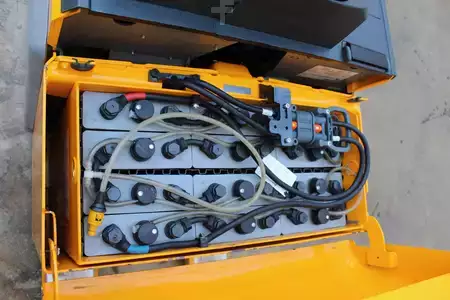 Porta-paletes elétrico 2020  Jungheinrich ERE 225 FRUTERA (6)