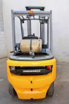 Empilhador a gás 2020  Jungheinrich TFG 425 440 ZT (6)