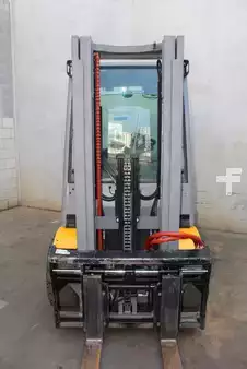 Empilhador a gás 2018  Jungheinrich TFG 425s 310 ZZ (5)