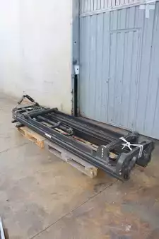 Reach Truck 2021  Still FM-X14 (10)