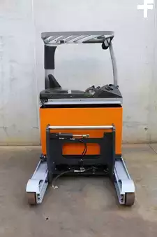 Reach Truck 2021  Still FM-X14 (5)