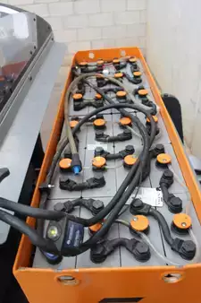 Reach Truck 2021  Still FM-X14 (12)