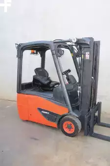 Eléctrico - 3 rodas 2018  Linde E16-02 (1)