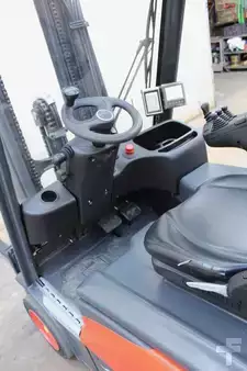 Eléctrico - 3 rodas 2018  Linde E16L-02 (7)