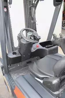 Eléctrico - 3 rodas 2020  Linde E14-02 (7)