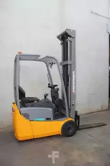 Eléctrico - 3 rodas 2015  Jungheinrich EFG 113 650 DZ (2)