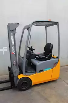 Eléctrico - 3 rodas 2018  Jungheinrich EFG 113 450 DZ (3)