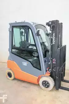 Elektryczne 4-kołowe 2019  Toyota 8FBMK16T (1)