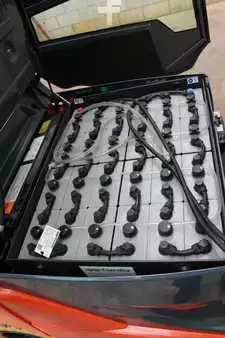 Elektryczne 4-kołowe 2019  Toyota 8FBMK16T (10)