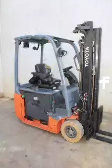 Carrelli elettrici 3 ruote 2020  Toyota 8FBE16T (1)