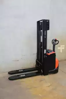 Apilador eléctrico 2019  BT SWE120 (2)