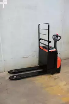 Niederhubwagen 2018  BT LWE200 (2)