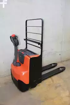 Niederhubwagen 2018  BT LWE200 (3)