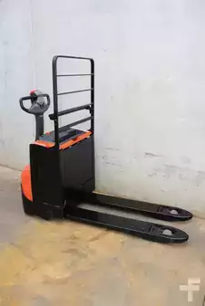 Niederhubwagen 2018  BT LWE200 (4)