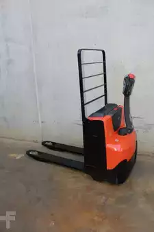 Porta-paletes elétrico 2019  BT LWE 160 (1)