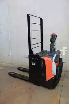 Transpallet elettrici 2017  BT LPE200 (1)