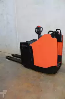 Transpallet elettrici 2021  BT LPE200 (1)