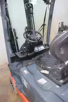 Carrelli elettrici 3 ruote 2021  Toyota 8FBE16T (7)