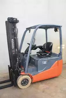 Carrelli elettrici 3 ruote 2018  Toyota 8FBE16T (3)