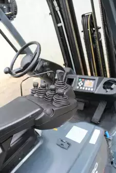 Carrelli elettrici 3 ruote 2018  Toyota 8FBE16T (8)