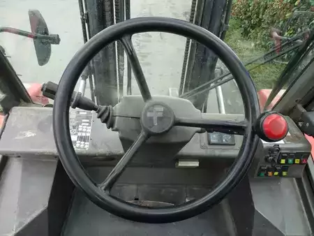 Wózki widłowe diesel 2001  Manitou M26-4 (5)