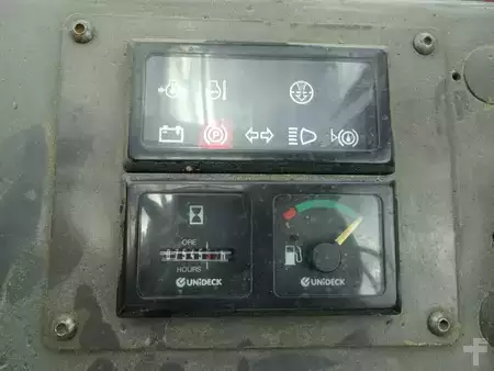 Wózki widłowe diesel 2001  Manitou M26-4 (6)