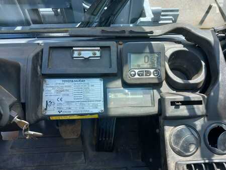 Diesel truck 2017  Toyota 40-8FD45N (7)