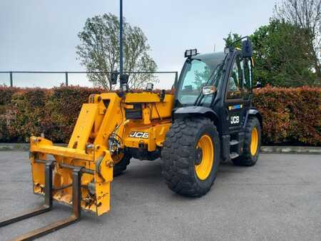 Carretilla elevadora diésel 2019  JCB 542-70 (2)