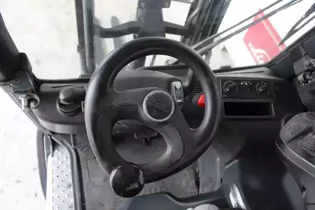 Chariots électriques à 4 roues 2015  Linde E20PH (5)