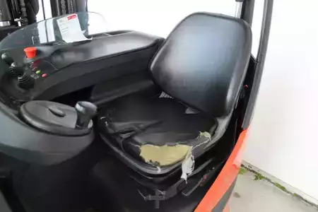 Carrelli elettrici 4 ruote 2018  Linde R25 (4)