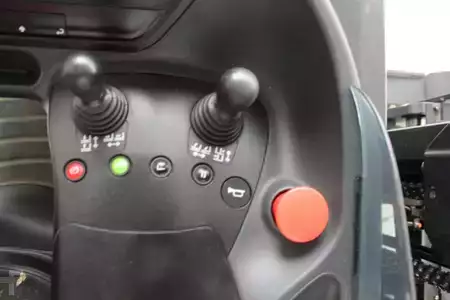 Carrelli elettrici 4 ruote 2018  Linde R25 (6)