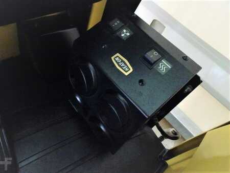 Eléctrica de 4 ruedas 2017  Hyster J1.8XNT (9)