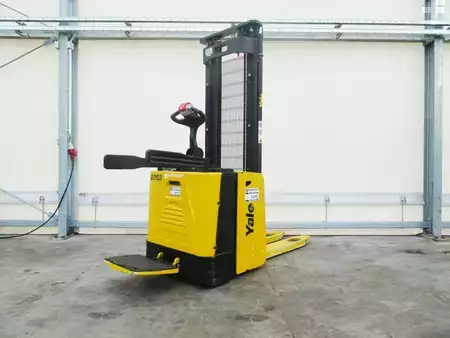 Diesel truck 2014  Yale MS15XIL (3)