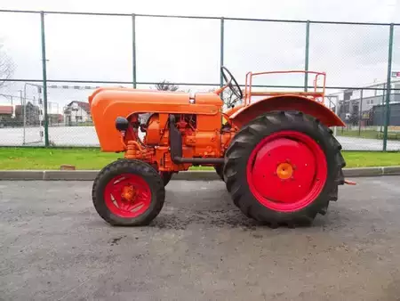 Dieseltrukki - Porsche A122 (1)