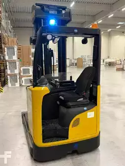Carretilla retráctil 2016  Yale MR25 (2)