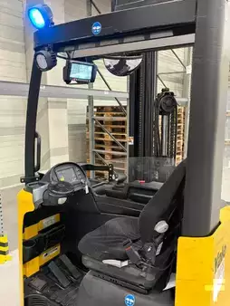 Carretilla retráctil 2016  Yale MR25 (9)