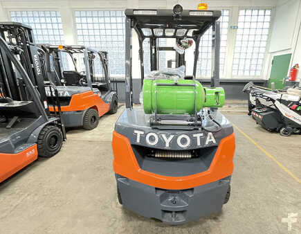 LPG Forklifts 2023  Toyota 02-8FGF30 (6)